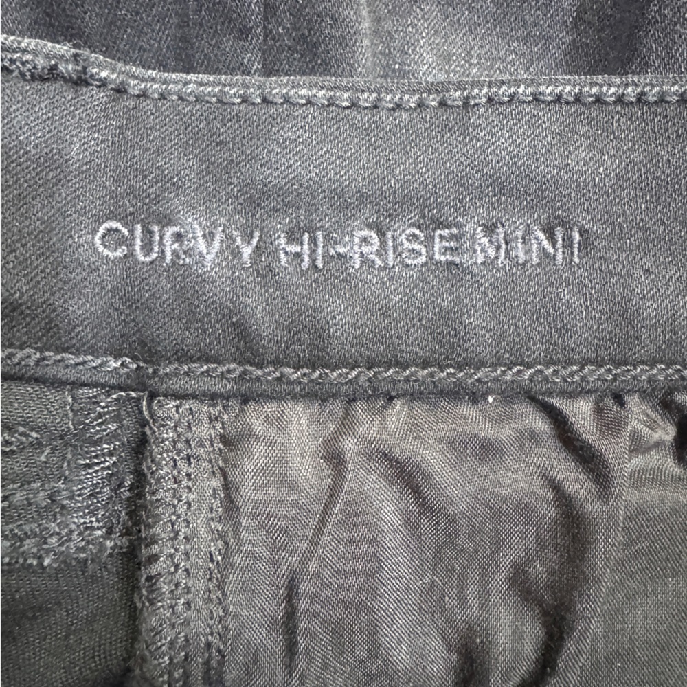American Eagle Outfitters Black Denim Curvy Hi-Rise Skirt - Size 00 Regular - Picture 8 of 10